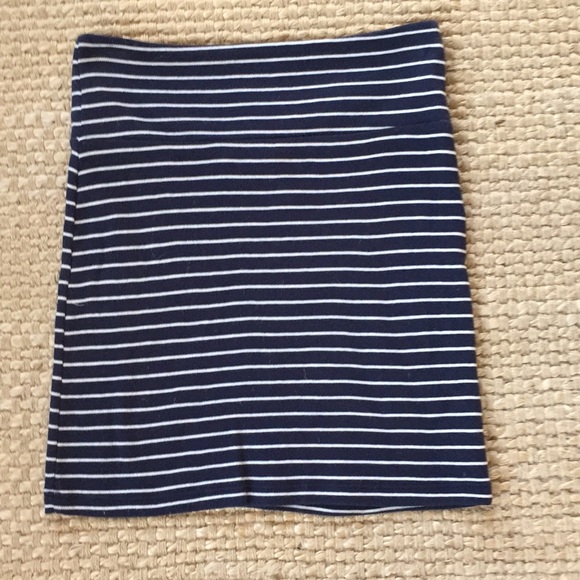 4 Skirt Bundle - all 4 for $35! This is a steal. - Picture 4 of 7